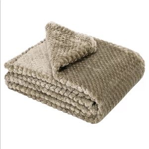 COPY - Faux fur blanket